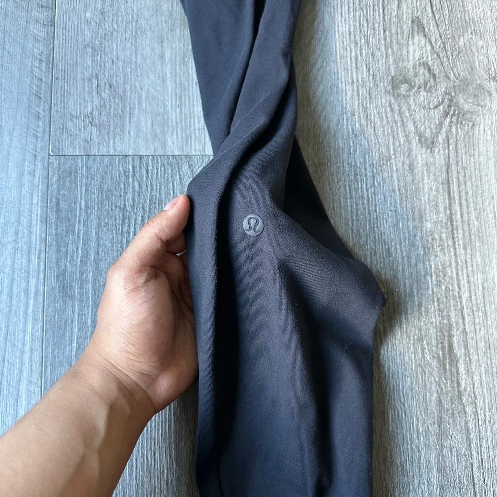 Lululemon Black Joggers Sweatpants‎ Drawstring Size 4 Soft Fleece
